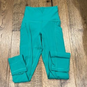 Lululemon fast and free 25’ with pockets